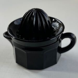Edna Barnes 2-piece Juicer